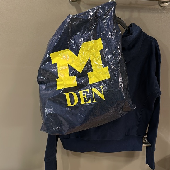 Champion University of Michigan Sweateshirt -Small - Picture 5 of 5